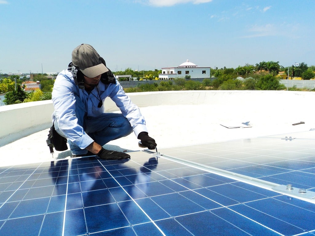 Les avantages des panneaux solaires pour l'habitat
